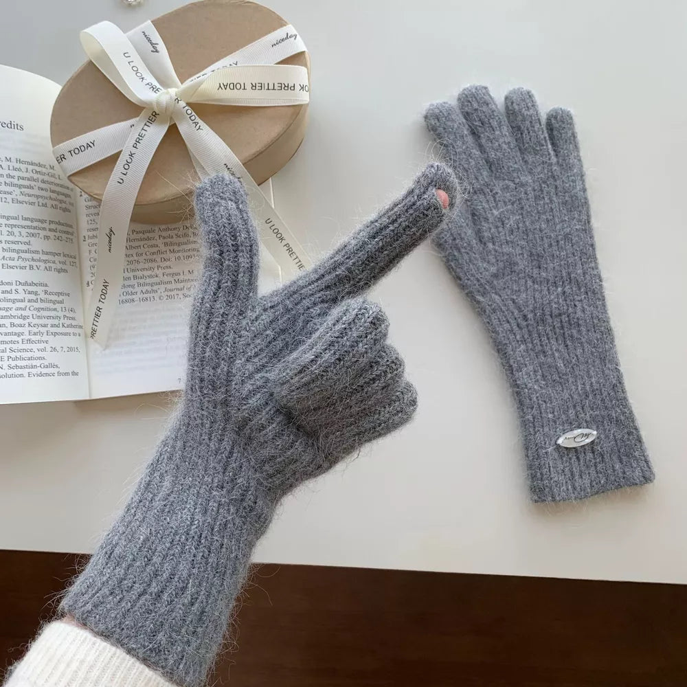Luxurious Ribbed Knit Touchscreen Gloves