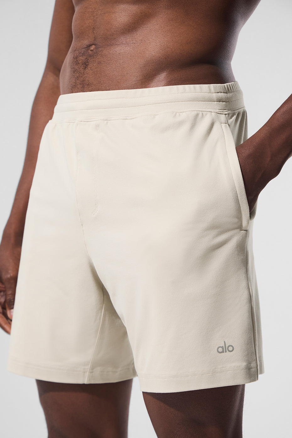 7" Conquer React Performance Short - Bone